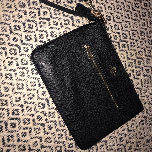 Brand New Coach Wristlet - Picture 2 of 4
